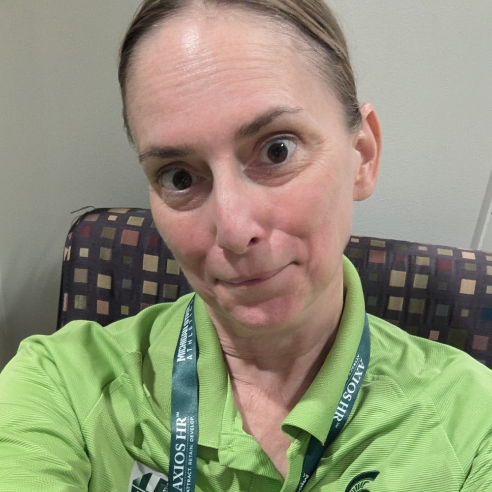Meet your Posher, Laurie